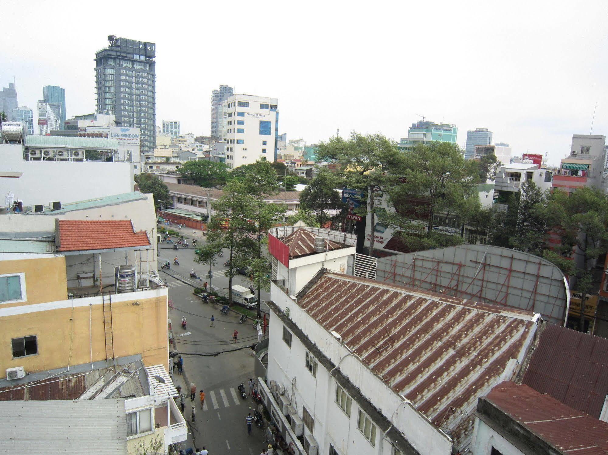Отель Saigon Odyssey House Хошимин Экстерьер фото